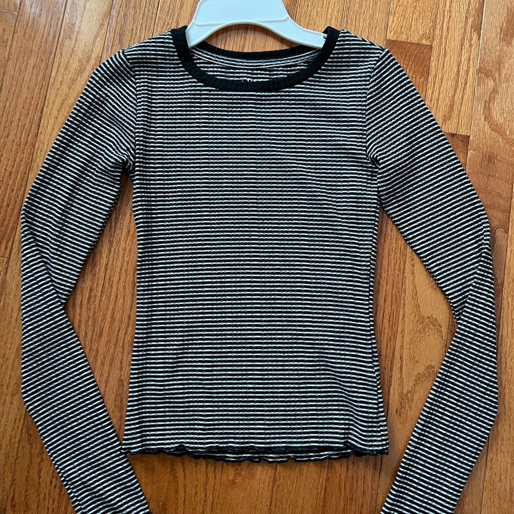 Aeropostale long sleeve top!